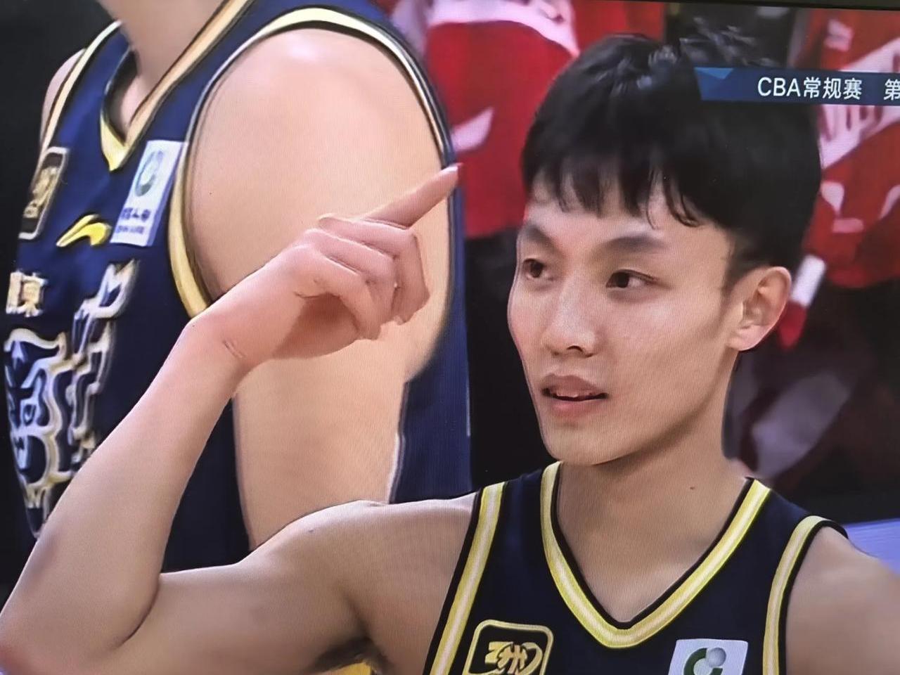 关于广东宏远队遭遇福建队，胜算差距不容小视的信息