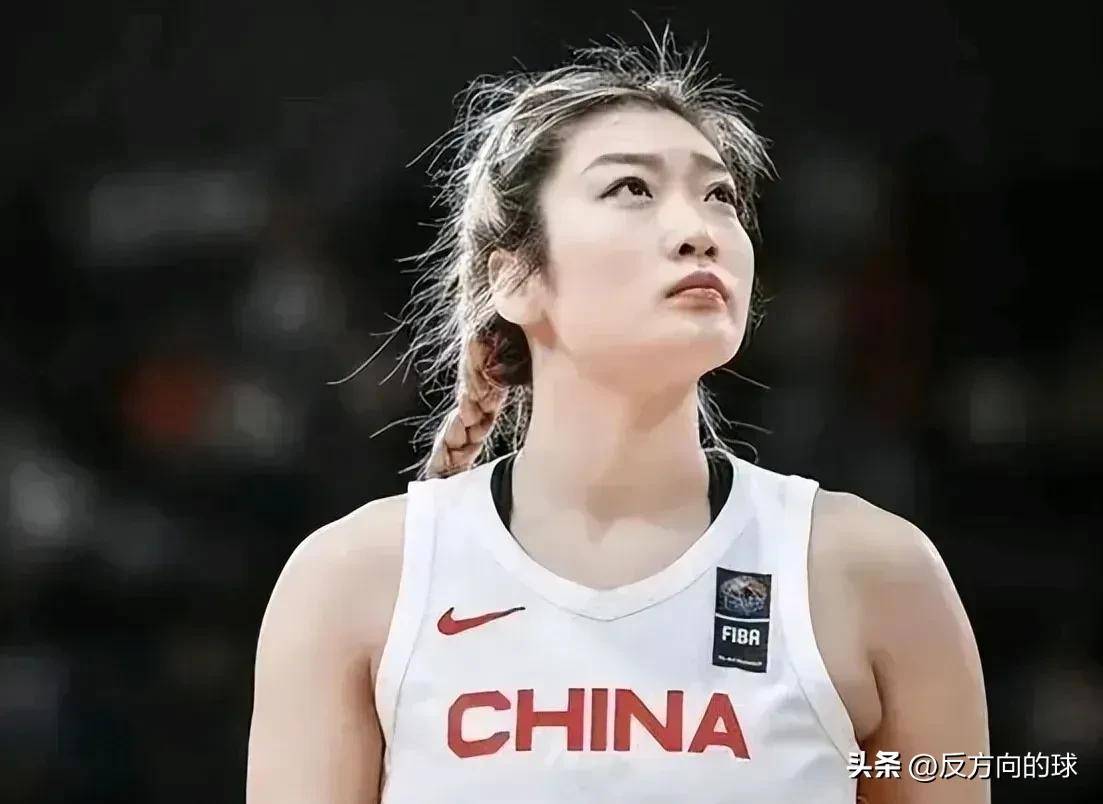 媒体人:说李梦因伤离队算体面更大腕宫鲁鸣都开除过